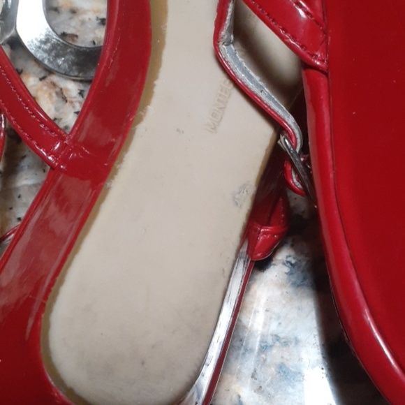 Red wedge sandals. - Picture 8 of 8